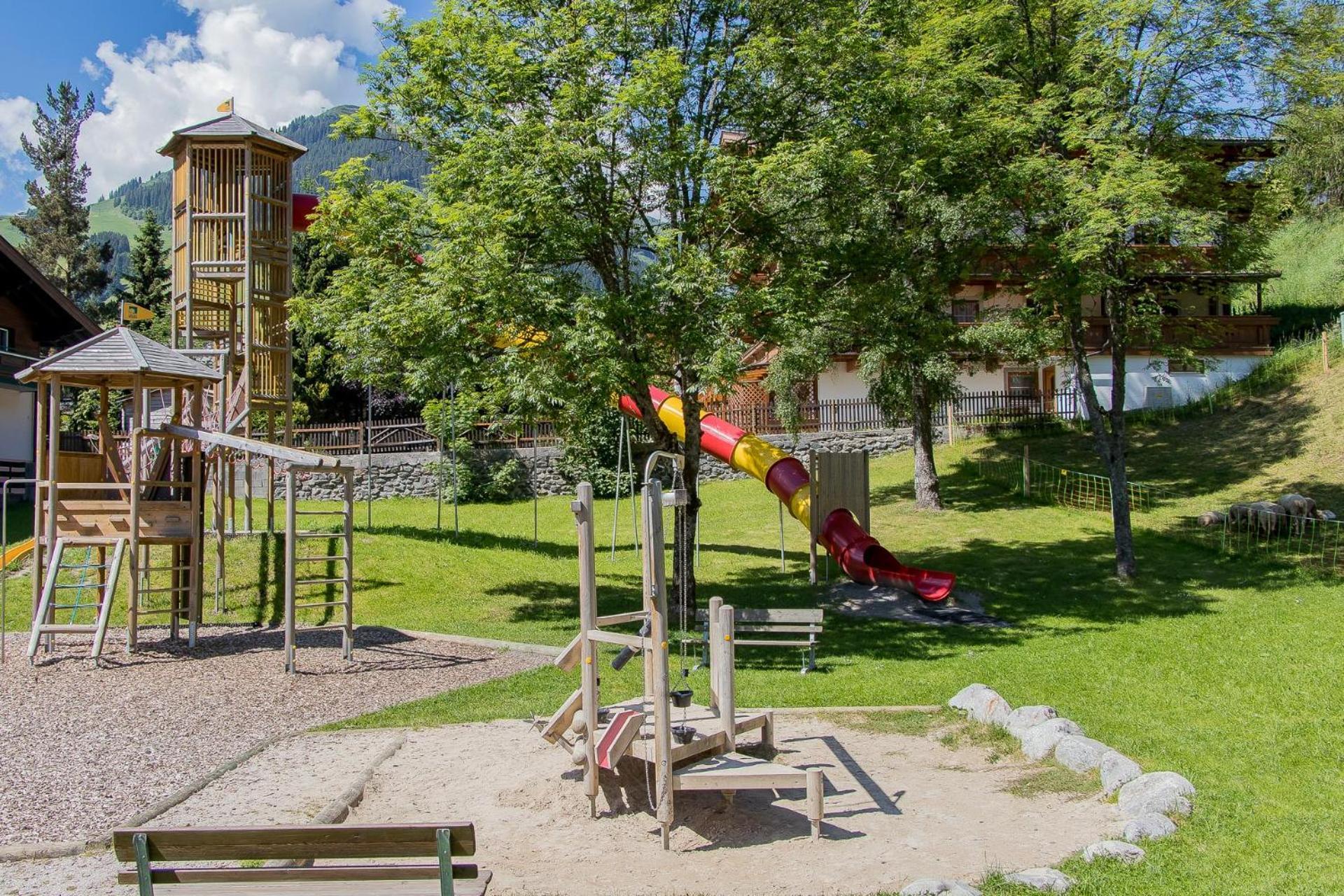 Hotel Sonnberg Σάαλμπαχ-Χίντεργκλεμ Εξωτερικό φωτογραφία